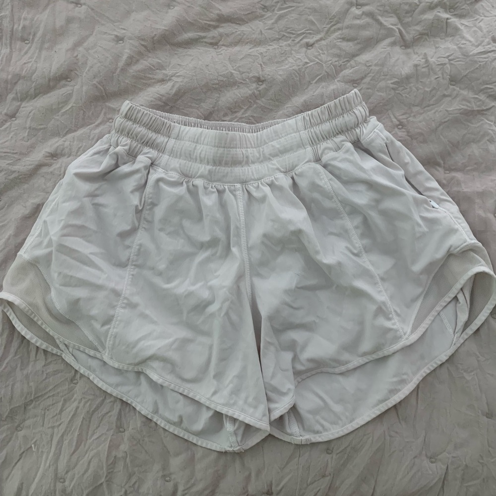 Lululemon size 4 Tall Hotty Hot Shorts bundle - Picture 4 of 10